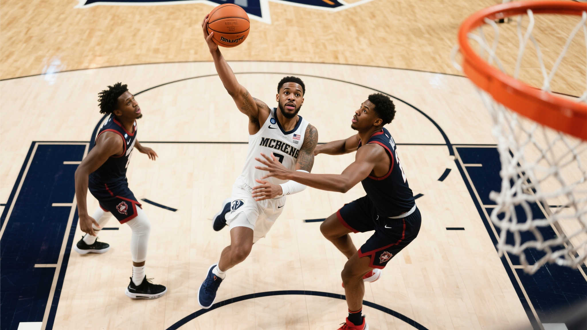 麦康奈尔突破禁区,上篮成功稳住局势 成功不是偶然,而是在于日常辛勤训练所奠定坚实基础。